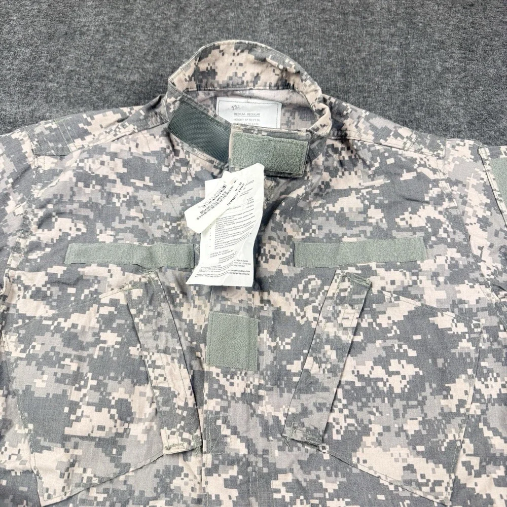 Army Combat Uniform Flame Resistant Coat Medium Reg UCP Digital Camouflage NEW